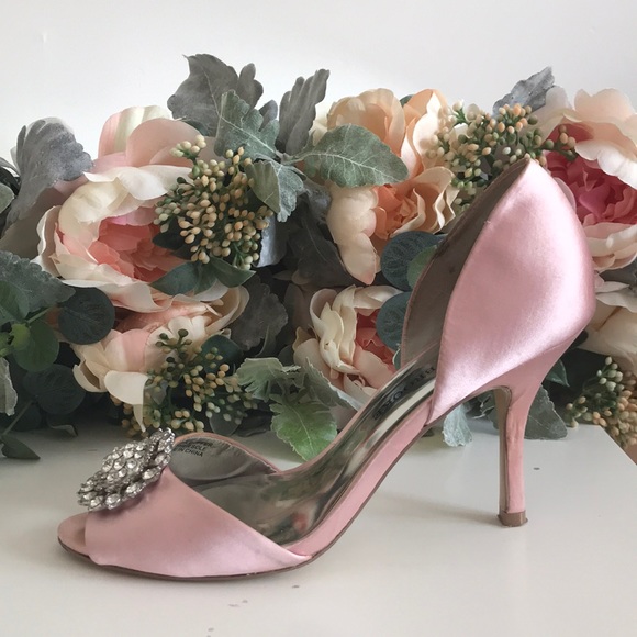 Audrey Brooke embellished satin pump - Picture 2 of 8